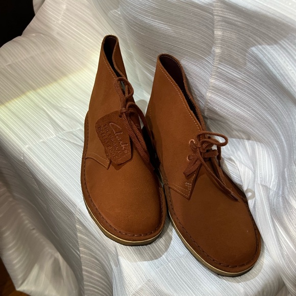 Clark’s Tan Leather Desert Boots - Picture 3 of 7